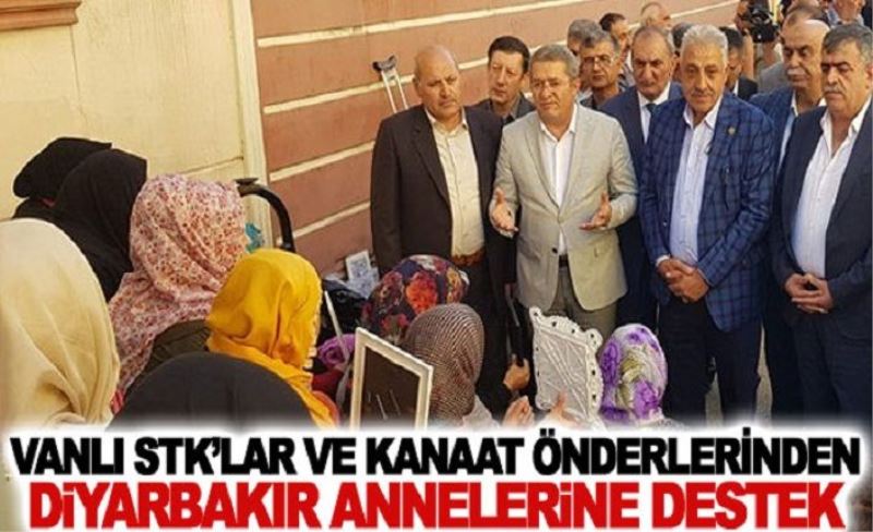 Vanlı STK’lar ve kanaat önderlernden Dyarbakır annelerne destek