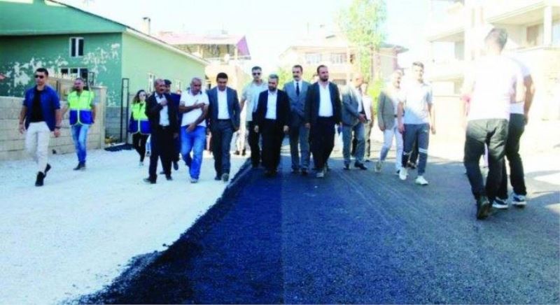 Edremit Belediyesi’nden asfalt çalışması…