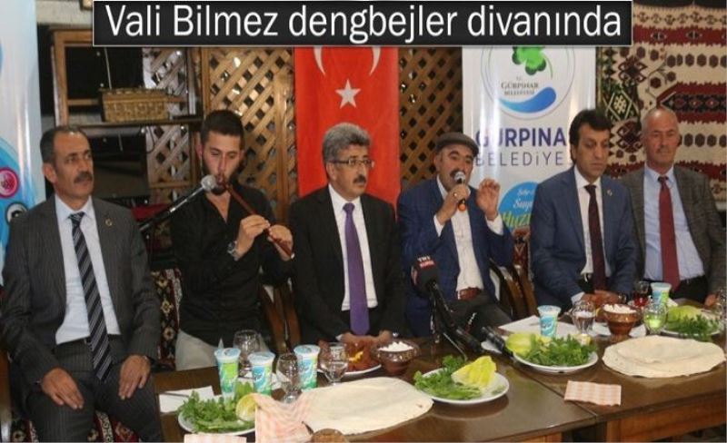 Vali Bilmez dengbejler divanına katıldı