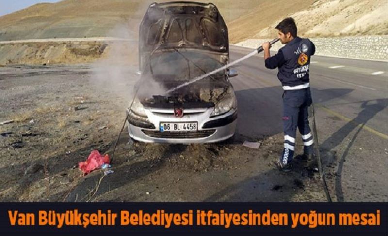 Van Büyükşehir Belediyesi itfaiyesinden yoğun mesai