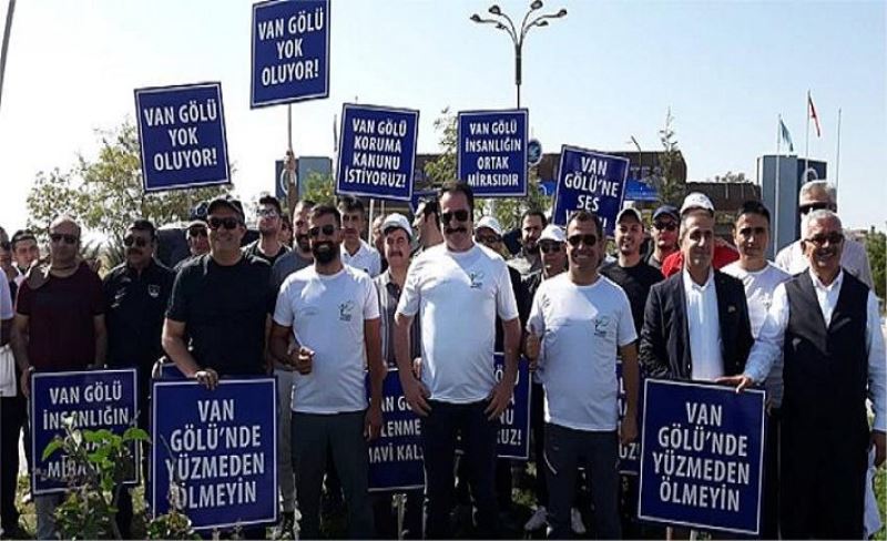 Van Gölü için final yürüyüşü de yapıldı