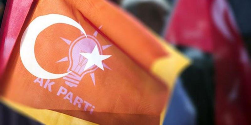AK Partili isimden görev değişikliği açıklaması!