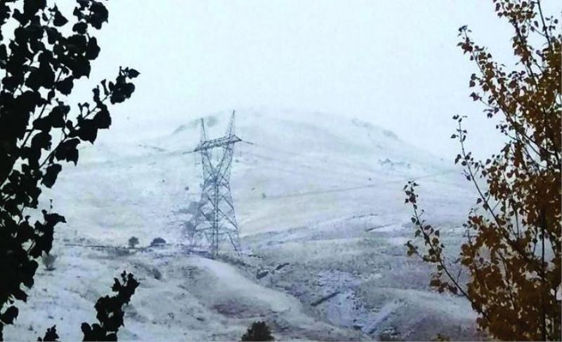Erek Dağı’na yılın ilk karı düştü