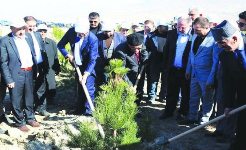 Fidanlar Van’da toprakla buluştu