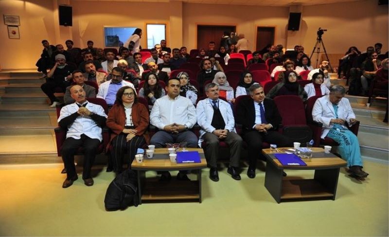 YYÜ'de "Türkiye'de Bilim, Bilimsel Araştırmalar ve Geleceği" konferansı