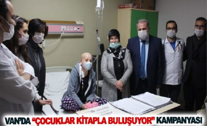 Çocuklar hastanede kitapla moral buldu