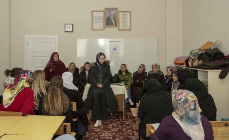 İpekyolu Belediyesi’nden kadınlara yönelik eğitim…