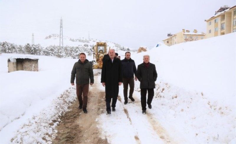 Başkan Akman, karla mücadele çalışmalarını inceledi