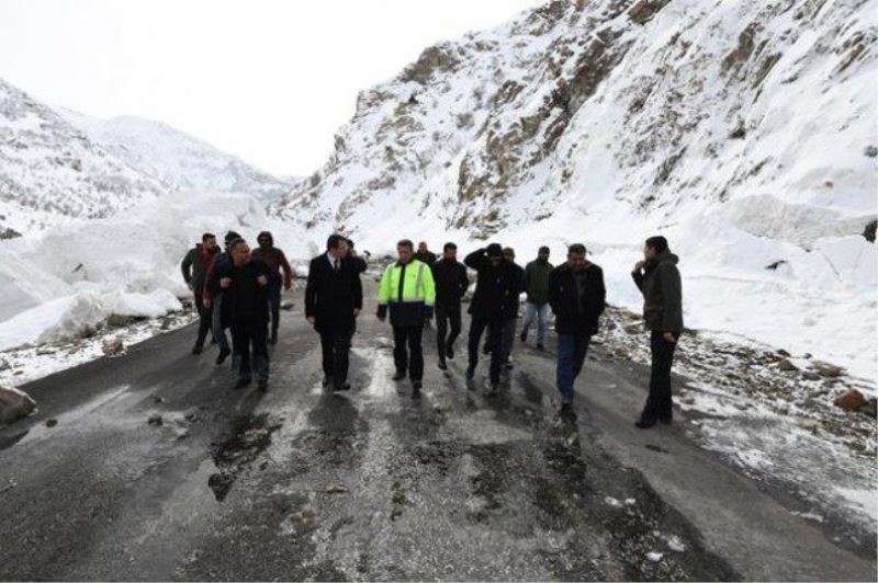 Çatak’ın dünya ile bağlantısı kesildi