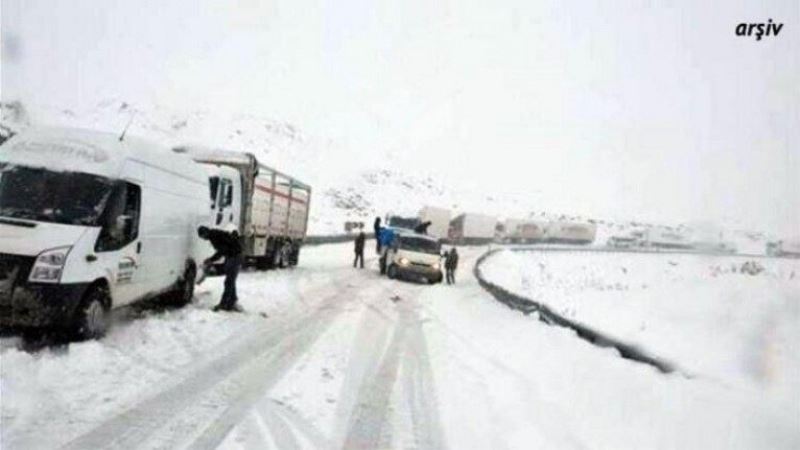 Tendürek geçişi trafiğe kapatıldı