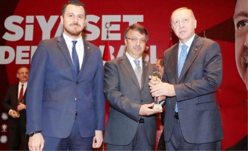 Cumhurbaşkanı Erdoğan'dan, Türkmenoğlu'na ödül….