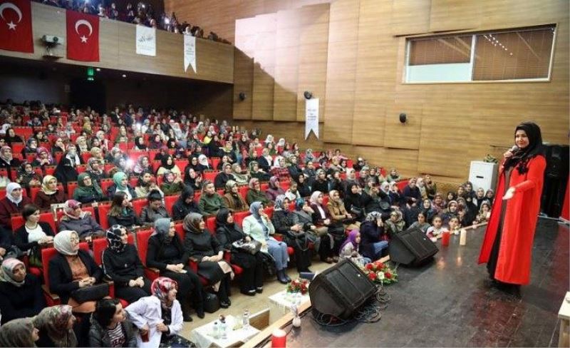 İkbal Gürpınar’ın programına yoğun ilgi…