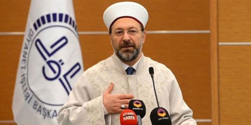 Diyanet İşleri Başkanı Erbaş'tan ''cemaatle namaz'' açıklaması