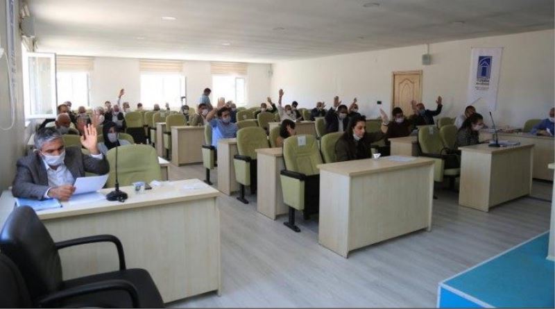 Tuşba Belediye Meclisi 2 ay sonra ilk toplantısını yaptı