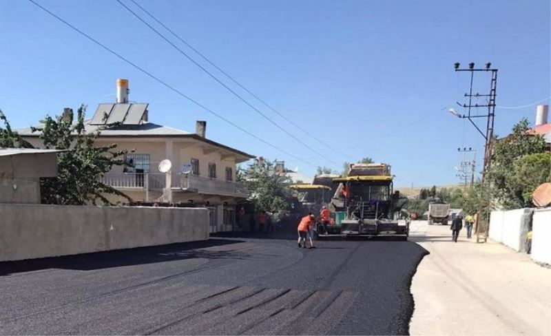 Büyükşehir'den Beyüzümü Mahallesi'nde asfalt çalışması...