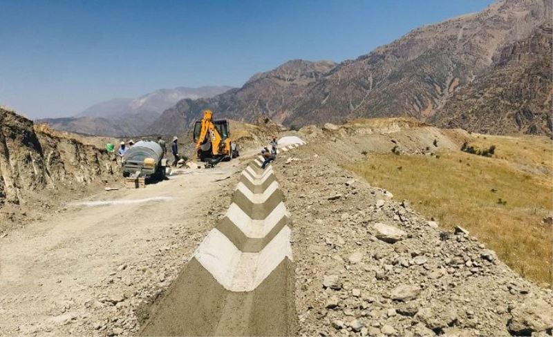 Büyükşehir'in sulama kanalı çalışmaları sürüyor