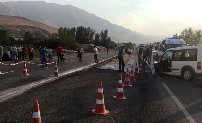 Gevaş'ta trafik kazası: 6 yaralı