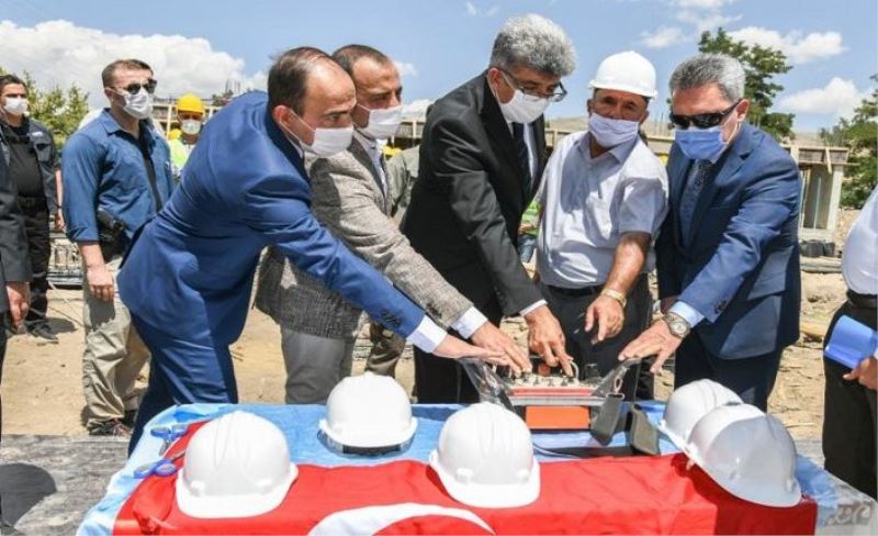 Muradiye'deki polis lojmanlarının temeli atıldı