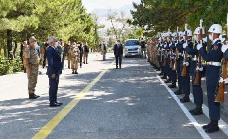 Bakan Yardımcısı Ersoy ve Orgeneral Çetin Van’da...