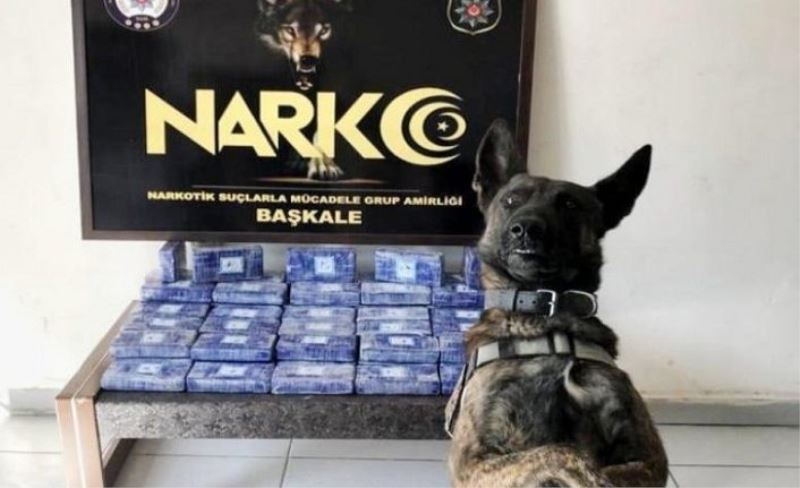 Başkale'de 35 kilo 833 gram eroin maddesi ele geçirildi