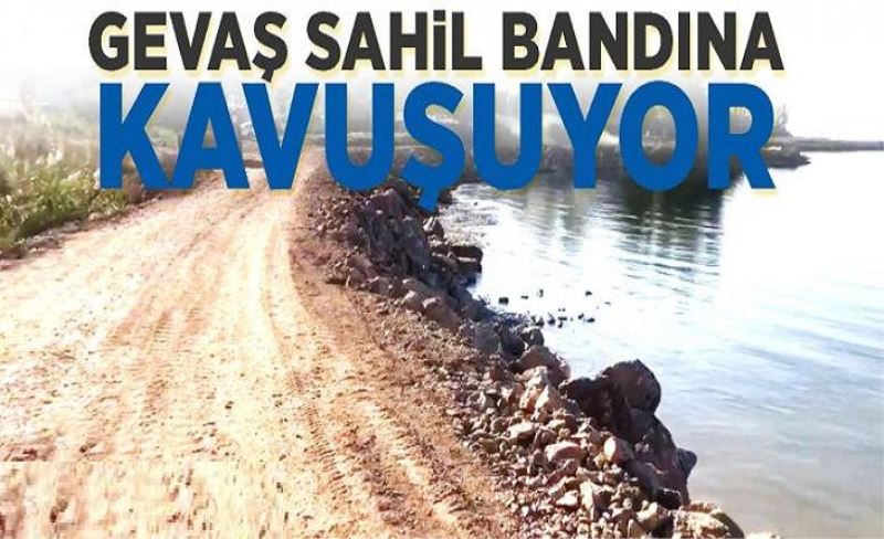 Gevaş sahil bandına kavuşuyor