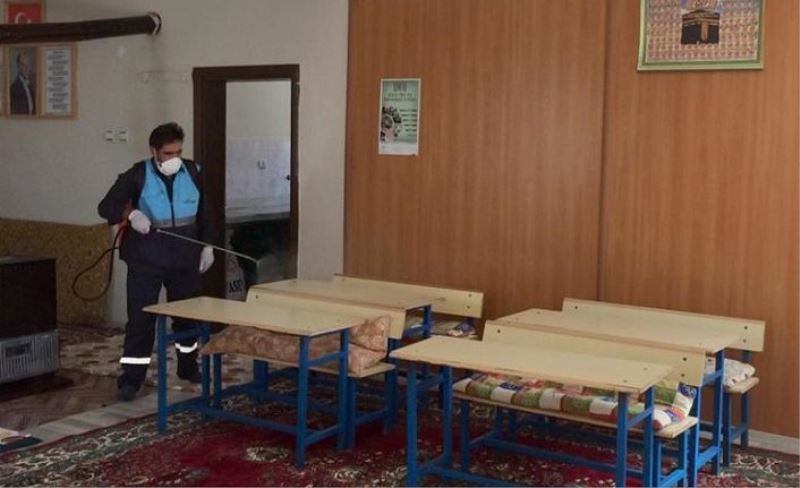 Van’daki okul ve camilerin temizliği sürüyor