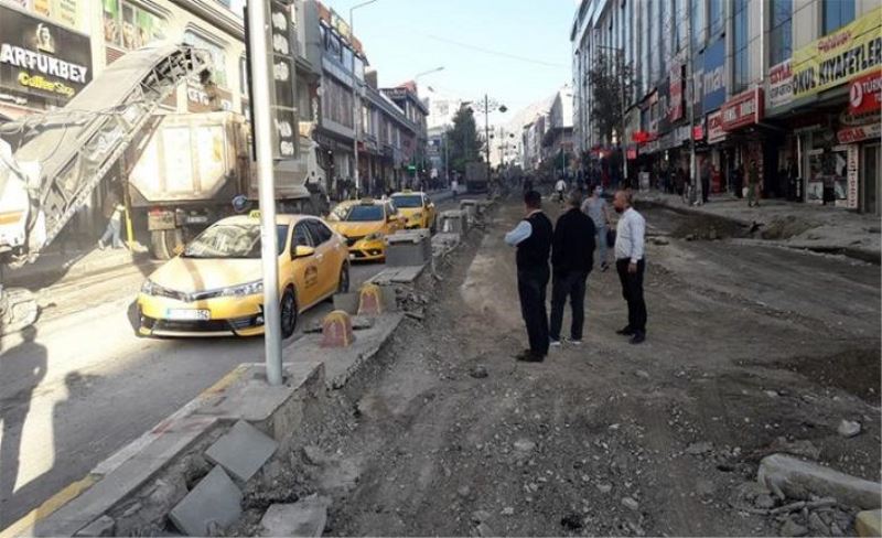 Fevzi Çakmak Caddesi'nde hummalı çalışma...