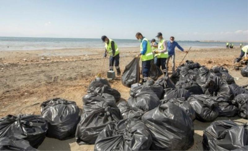 İpekyolu Belediyesi ekipleri 45 ton çöp topladı