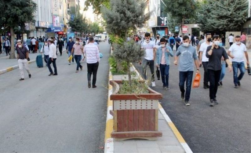 Van caddelerindeki yoğunluk tedirgin ediyor