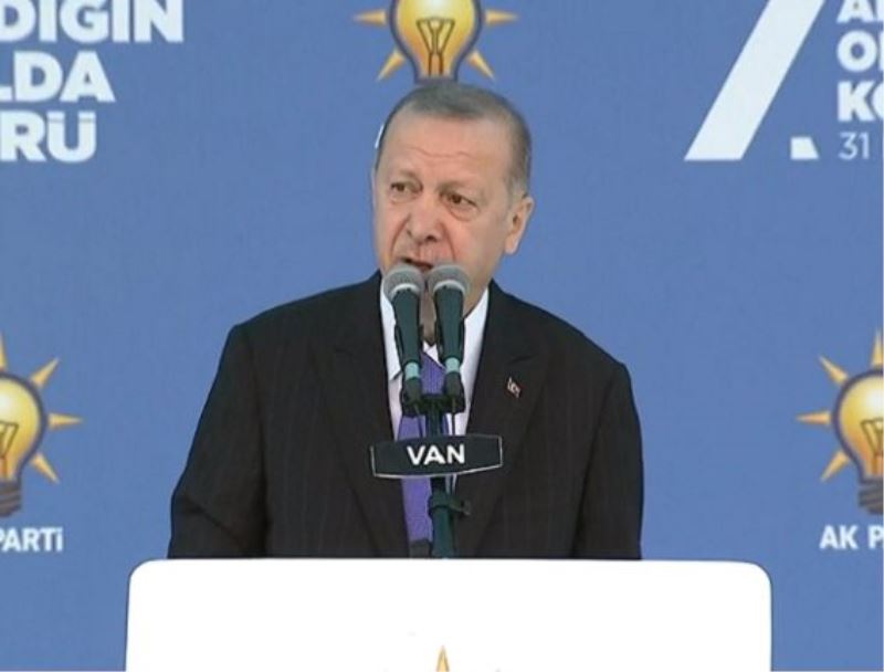 Erdoğan acı haberi duyurdu! Cumhurbaşkanı Erdoğan: İzmir'de evleri yıkılan vatandaşlara yenileri teslim edilecek