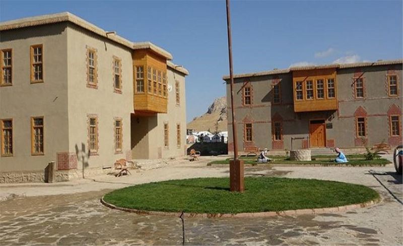 Van Evleri'nin bakım ve onarımları kış öncesi yapılıyor