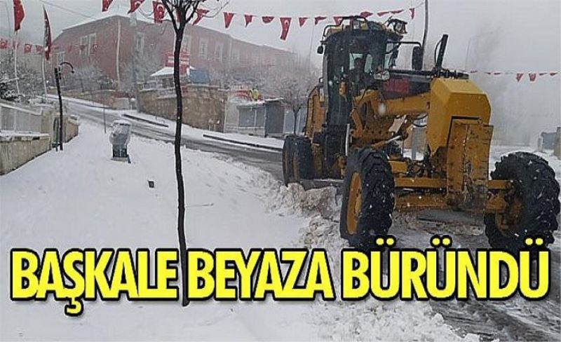 Başkale beyaza büründü