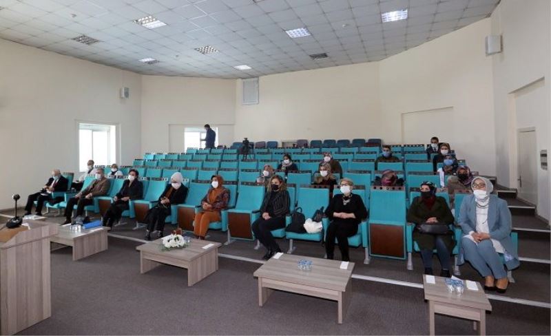 Büyükşehir'den geleceğin girişimci kadınlarına eğitim semineri