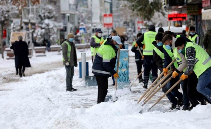 İpekyolu Belediyesi’nden karla mücadele çalışmaları…