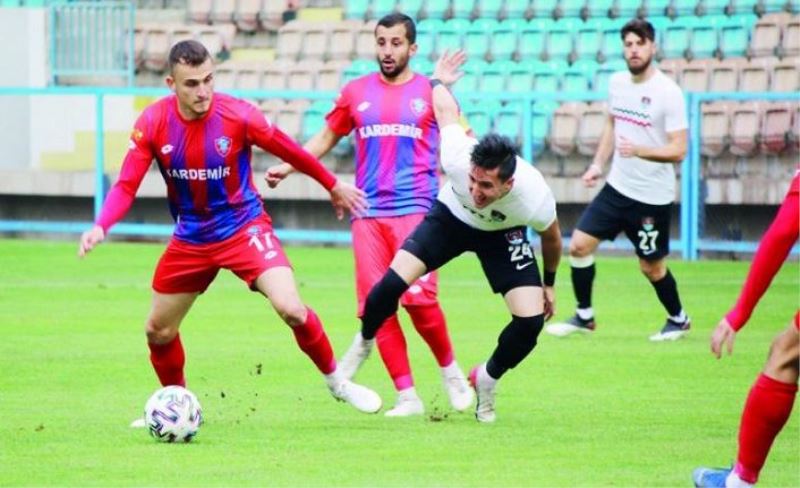 Vanspor'da Sedat ve Utku gollerine devam ediyor