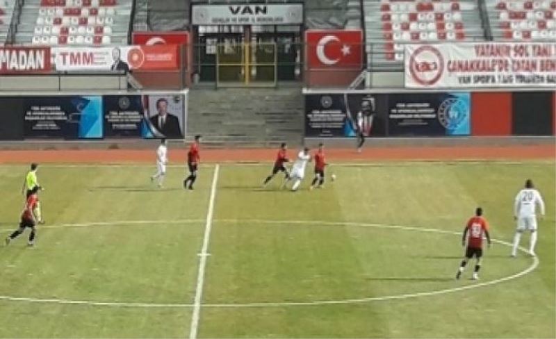 Vanspor, Turgutluspor'u 3-0 mağlup etti