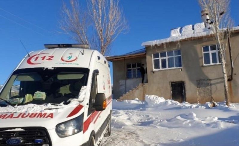 Büyükşehir'den yol açma ve hasta kurtarma çalışmaları