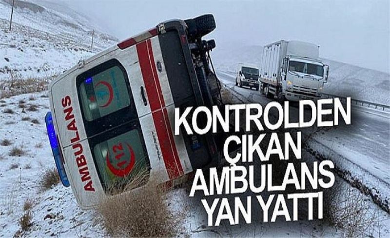 Kontrolden çıkan ambulans yan yattı