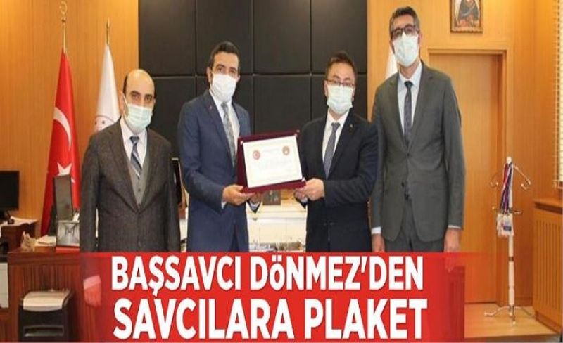 Başsavcı Dönmez'den savcılara plaket