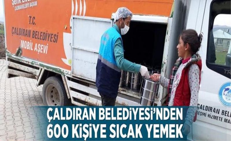 Çaldıran Belediyesi'nden 600 kişiye sıcak yemek