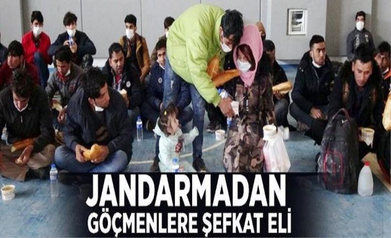 Jandarmadan göçmenlere şefkat eli