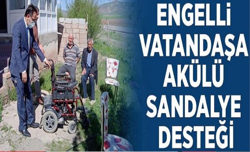 Engelli vatandaşa akülü sandalye desteği