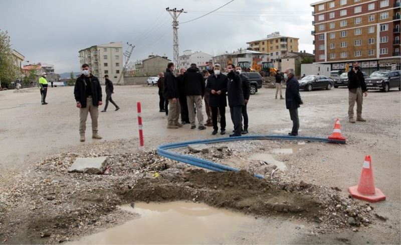 Vali Bilmez, yol çalışmalarını inceledi