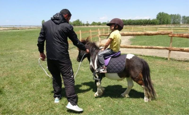 Van’da ata sporu biniciliğe ilgi arttı