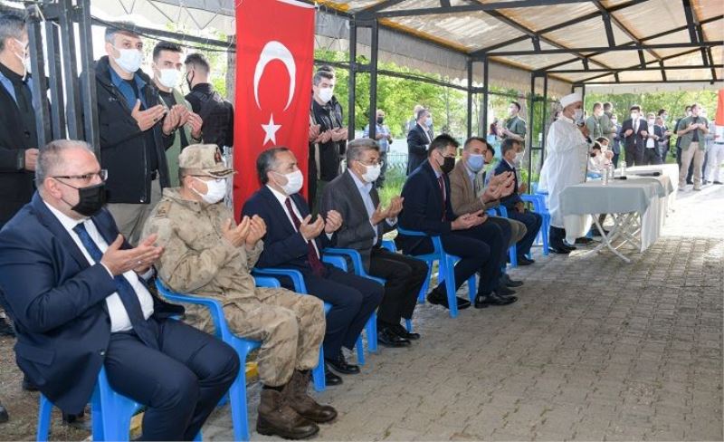 Van’da resmi bayramlaşma programı düzenledi