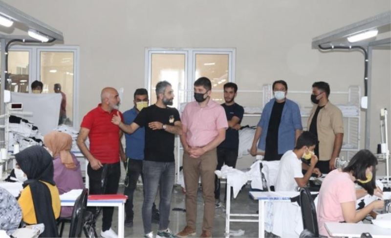Kaymakam Kayabaşı’ndan tekstil fabrikasına ziyaret