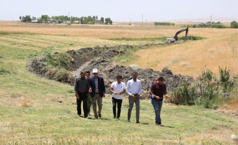 Tuşba’daki sulama kanalları temizleniyor