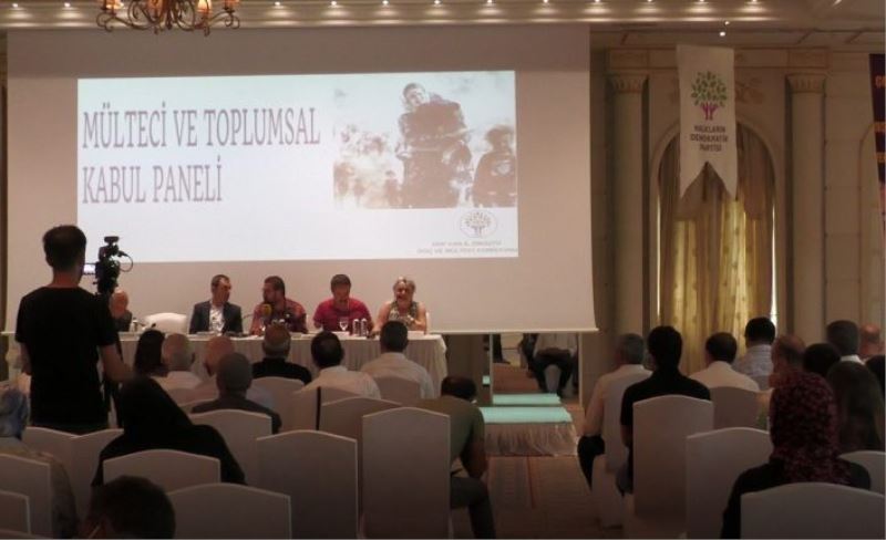 HDP’nin organize ettiği Mülteci ve Toplumsal Kabul paneli Van’da düzenlendi