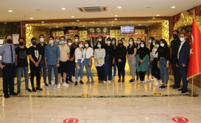 İranlı öğrenci grubu YÖS için Van’a geldi