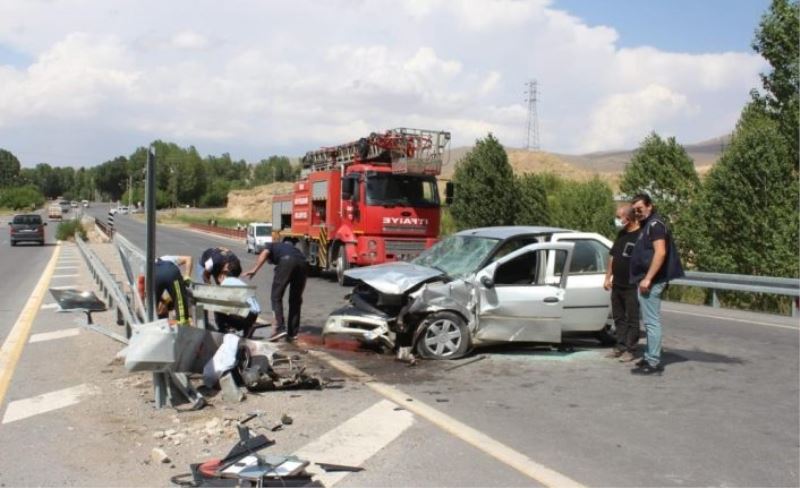 Muradiye'de trafik kazası: 4 yaralı